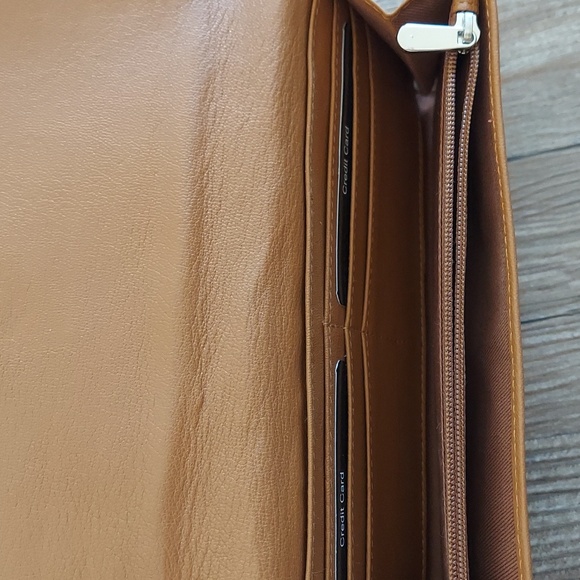 Myra Muddy Sanguine Women's Clutch Wallet - Picture 5 of 5